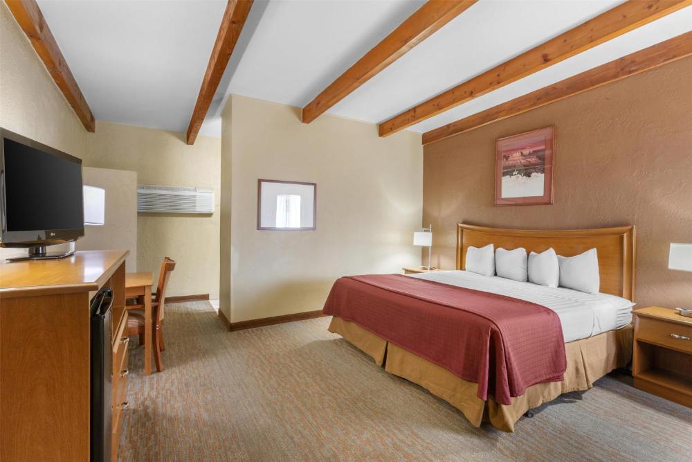 King Room with Balcony interior